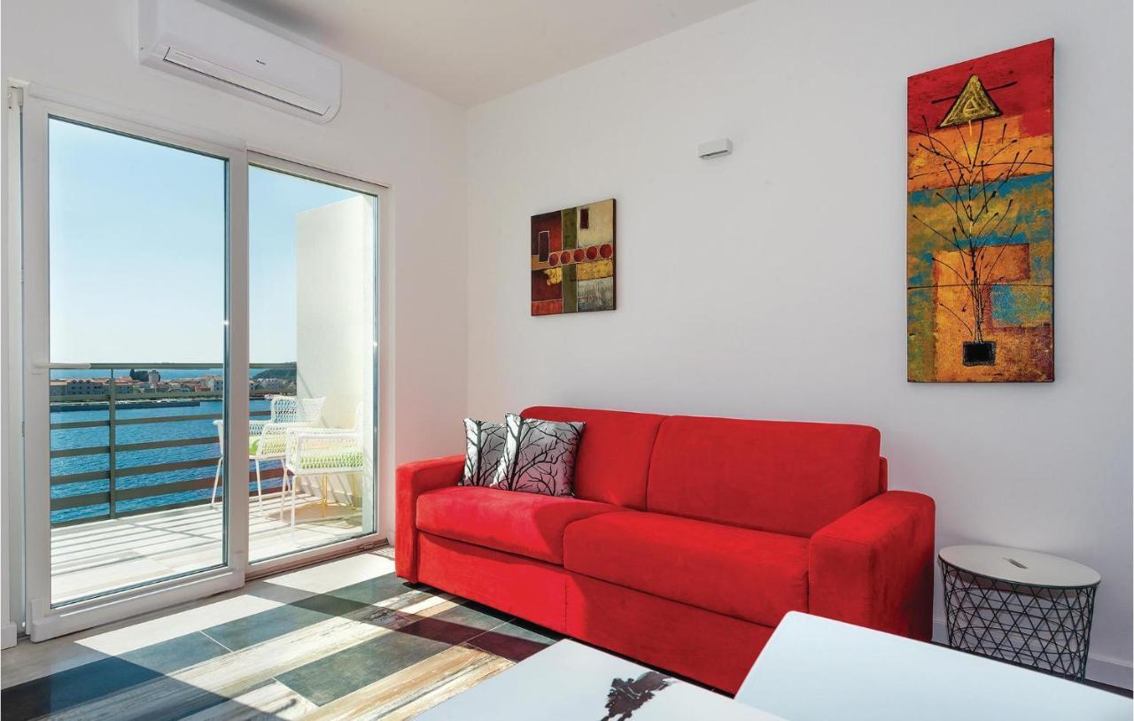 Cozy Apartment In Brodarica With Wifi Exterior photo