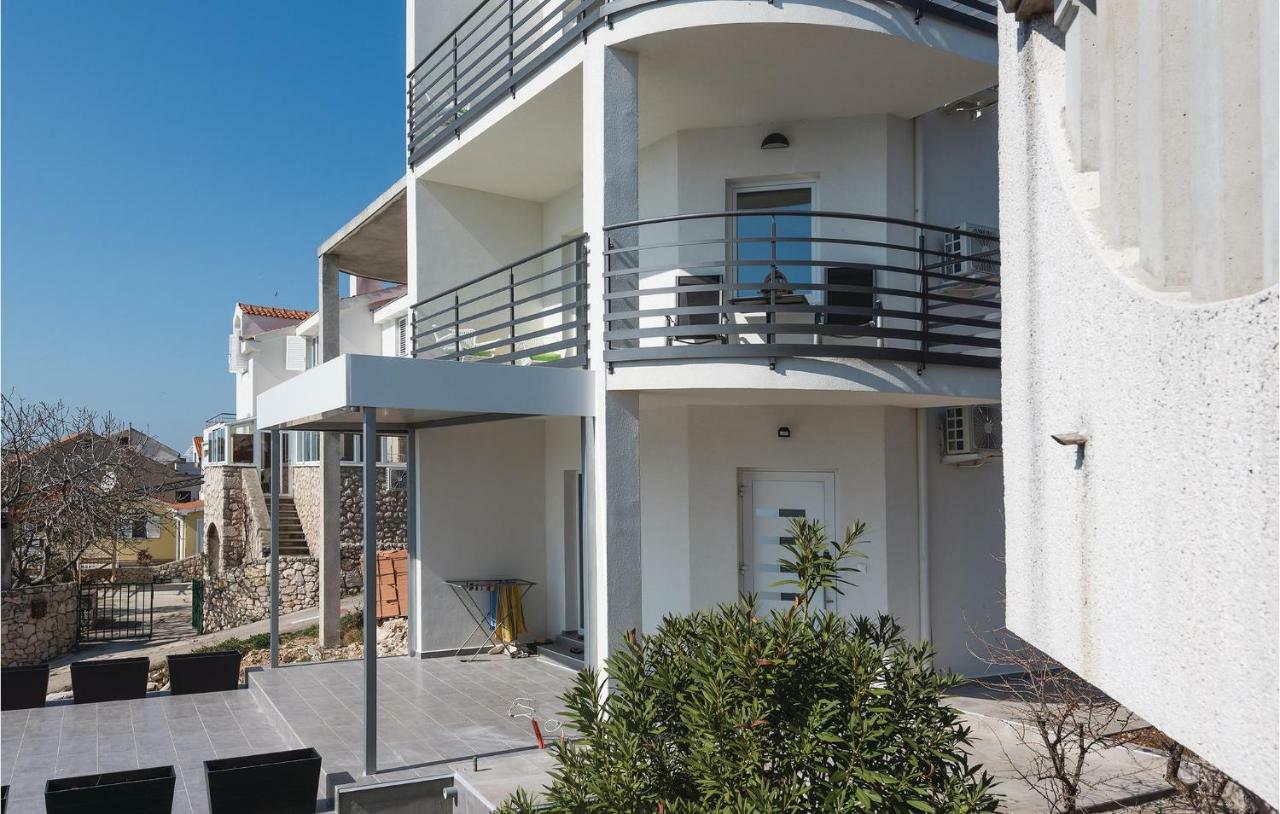 Cozy Apartment In Brodarica With Wifi Exterior photo